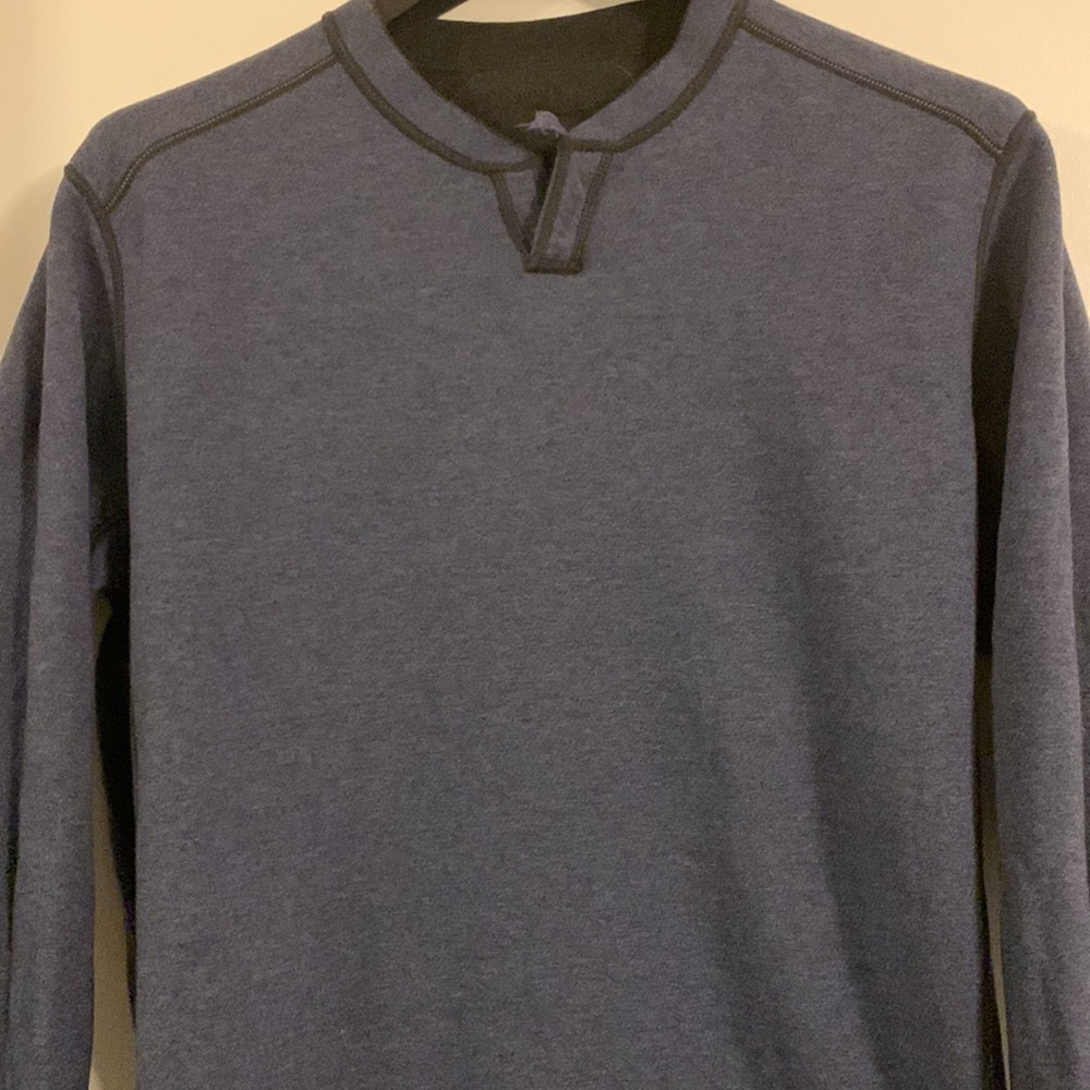 Tommy Bahama Flipshore Abaco reversible Sweatshirt shirt. Excellent condition.